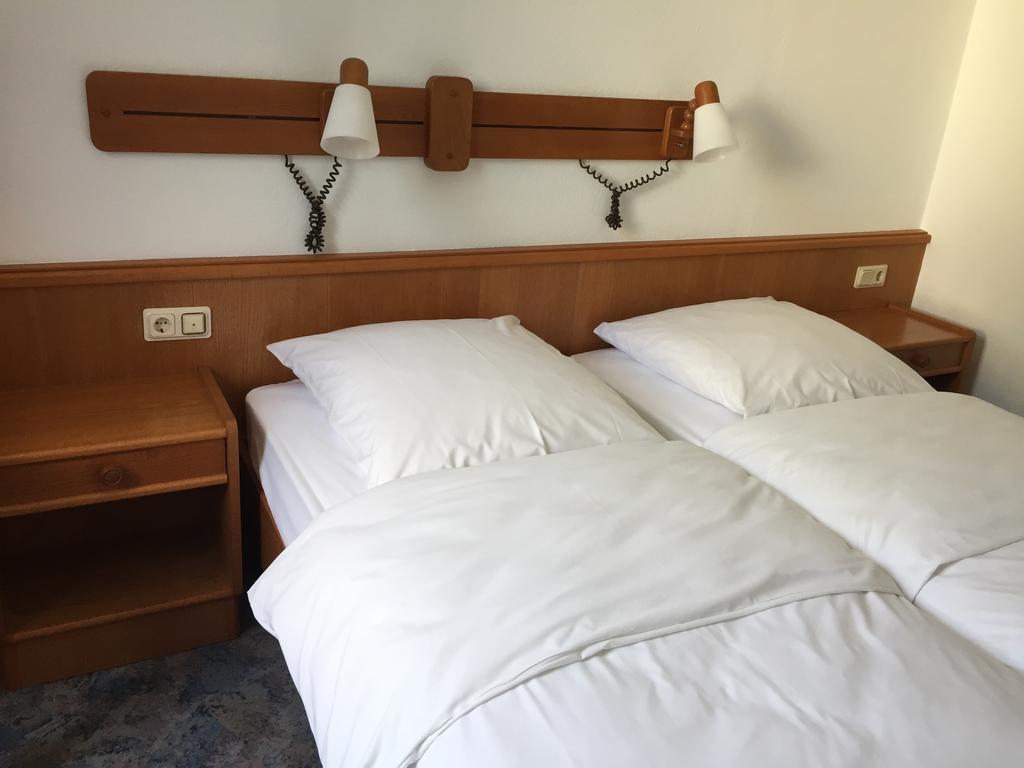 Hotel Stadt Mainz Schwabenheim an der Selz Ruang foto