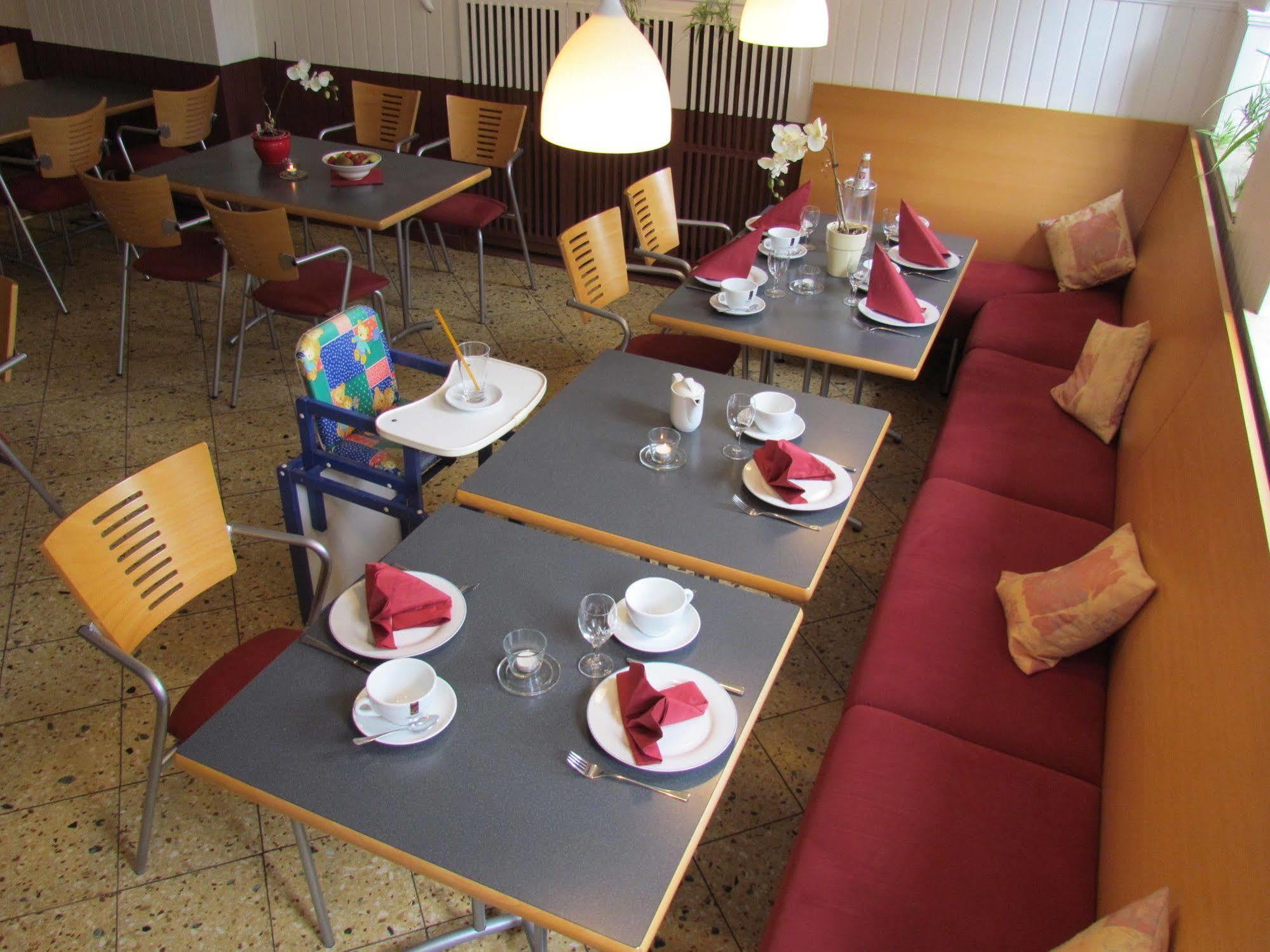 Hotel Stadt Mainz Schwabenheim an der Selz Bagian luar foto
