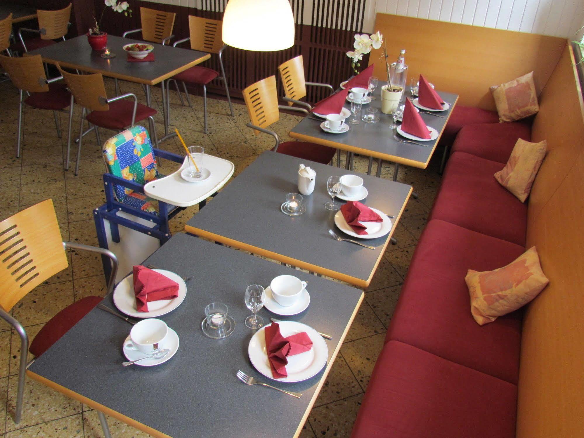 Hotel Stadt Mainz Schwabenheim an der Selz Bagian luar foto